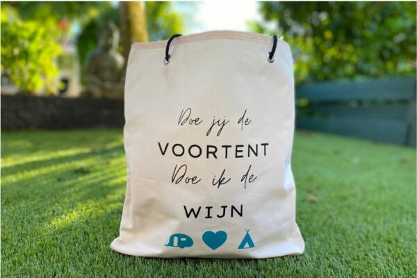 tas van tentdoek doe jij de voortent doe ik de wijn